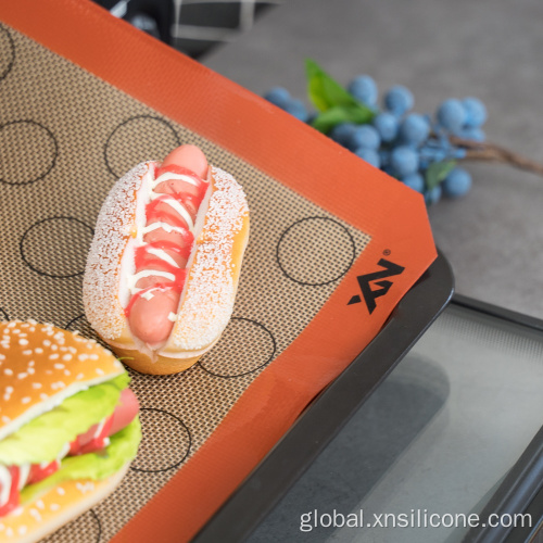 Customized Eco-friendly Nonstick Rolling Silicone Baking Mat